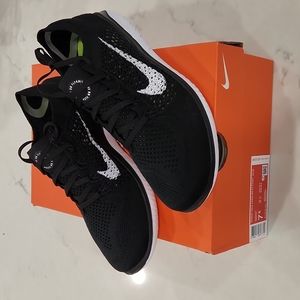 Nike Free RN Flyknit women 2018 NWT Size 7.5